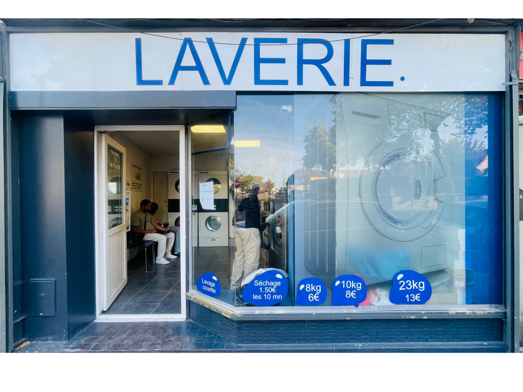 Devanture laverie bléville